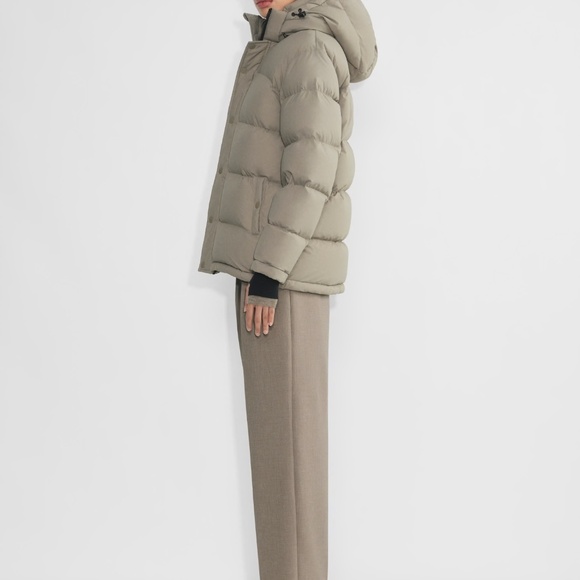 Aritzia/TNA: Super Puff, Taupe, Size XS/S - Picture 3 of 12